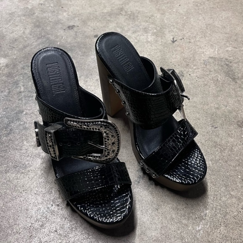 Poster Girl Platform Heels with buckles LAST CHANCE DISCOUNTED